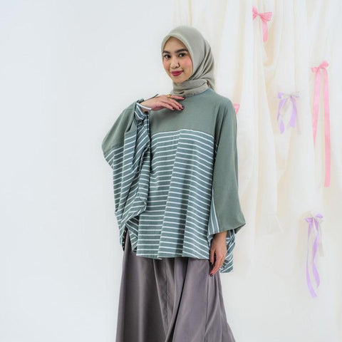 Hanna Stripe T-Shirt Poncho Drawstring Rania C051124